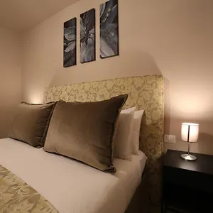 https://casa-ercoli-la-torre.it-tuscanyhotel.com