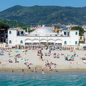 Hotel Premuda, Spotorno